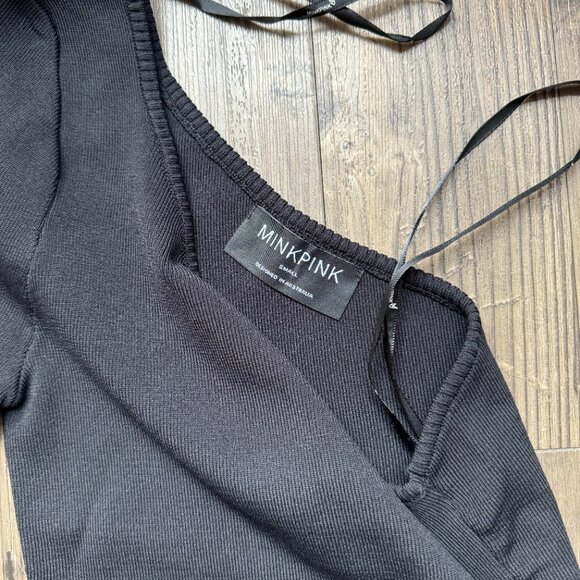 REVOLVE MINKPINK BODYCON STRETCH ONE SHOULDER BLACK TOP - SMALL - Picture 5 of 6